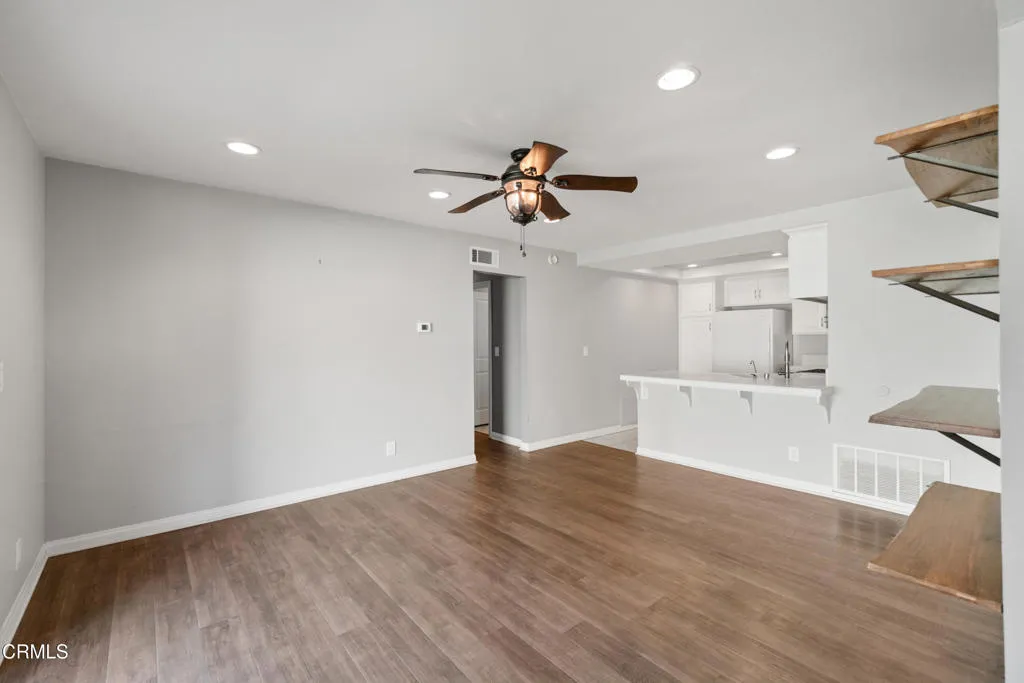 6026 Sparrow Street, Ventura, California 93003 home-pic-4